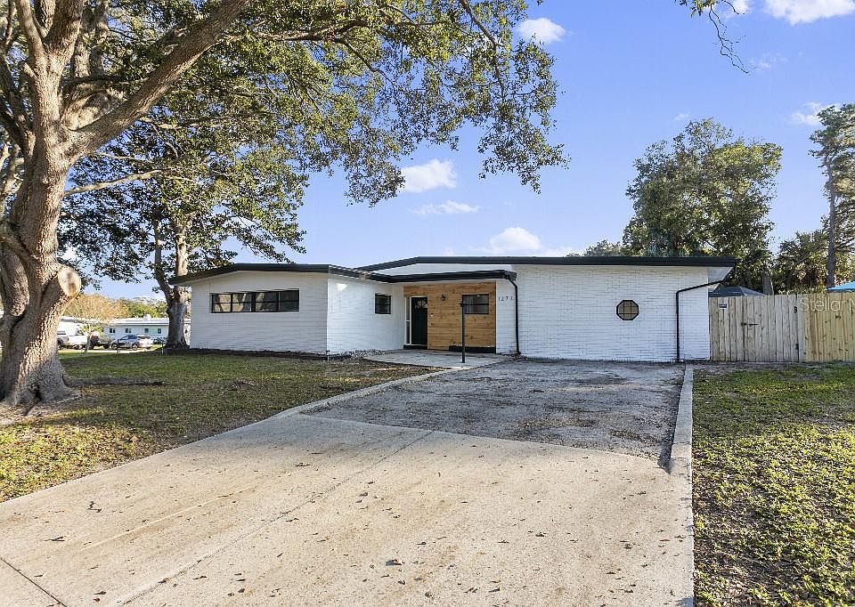 1st image of 1271 WOODLAWN STREET