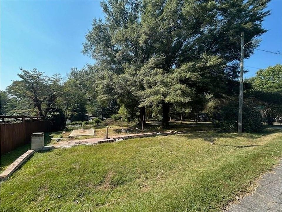 1st image of 124 Main Lake Dr SE #11-326