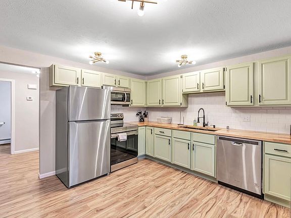 3rd image of 2595 Hazelwood Ln