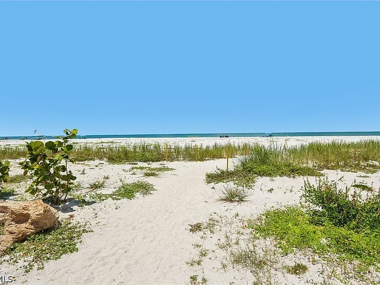 7400 Estero Blvd #315 — Photo 25