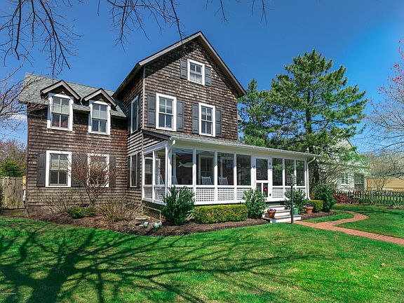 5th image of 132 Meadow Ave