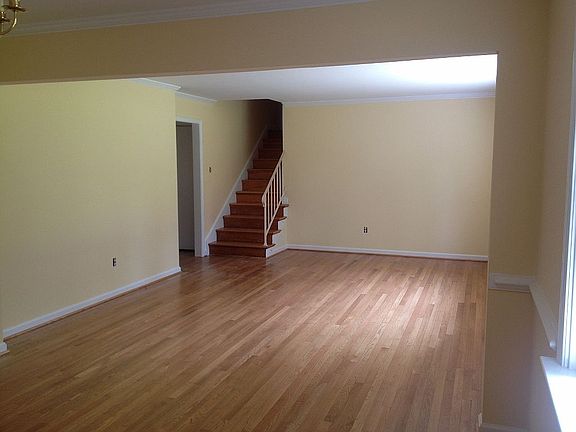 5th image of 8741 Gem St