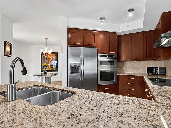 4th image of 2501 N Ocean Boulevard #450