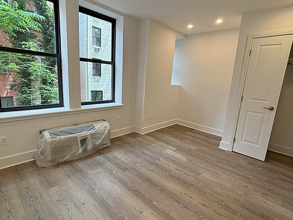 5th image of 45 W 81st St #3J