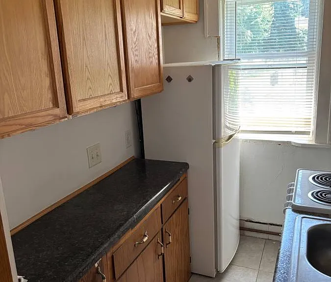 3300 Girard Ave S #14 — Photo 4
