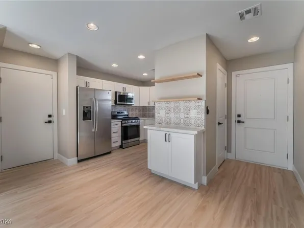3615 Via El Monte Ave, Sunrise Manor, NV 89115