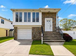 128 Queen St, Staten Island, NY 10314