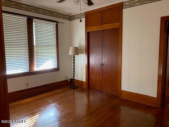 3rd image of 2227 W Landry St