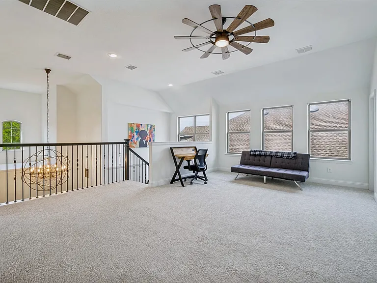 851 Forest St — Photo 15
