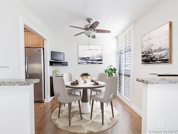 3rd image of 600 Biltmore Way APT 1201
