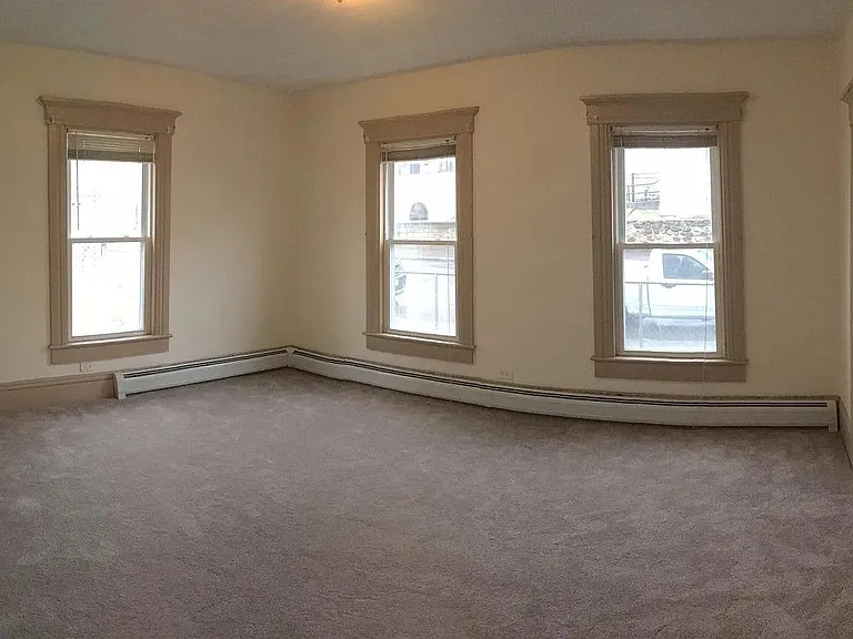 267 Cartier St #1 — Photo 5