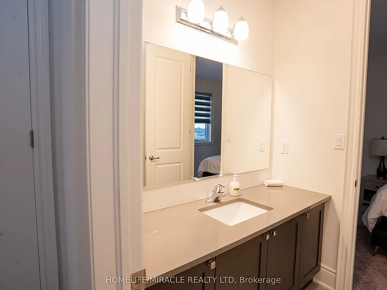 93 Bluebird Blvd — Photo 37