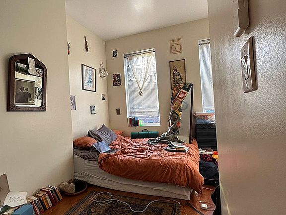 5th image of 398 Woodbine St #3