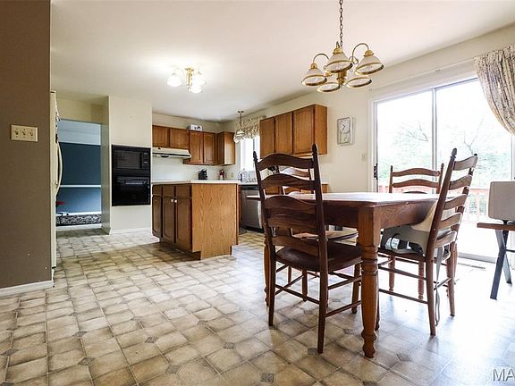 5th image of 1341 Montevale Ct
