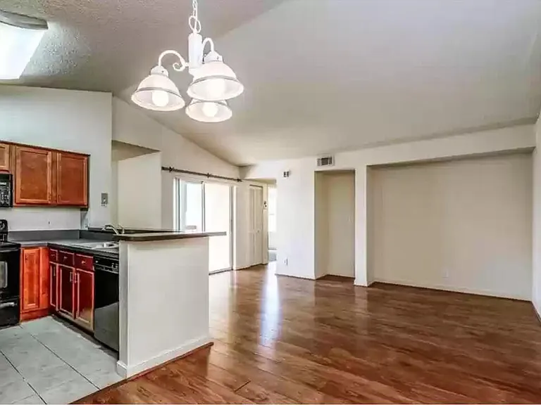 7630 Westwood Dr #313 — Photo 7