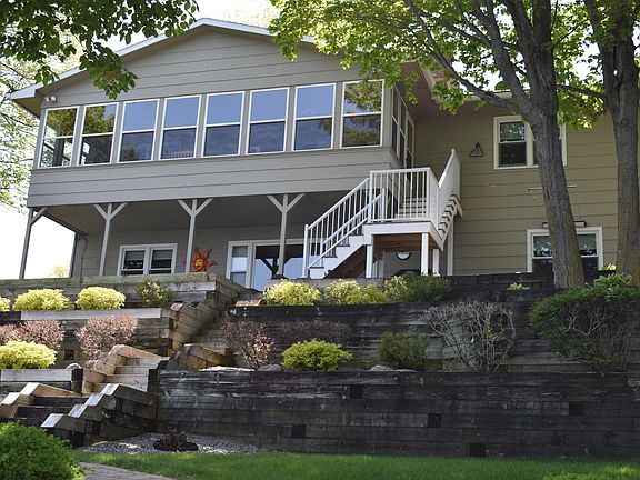 2nd image of 1204 Maple Dr SE