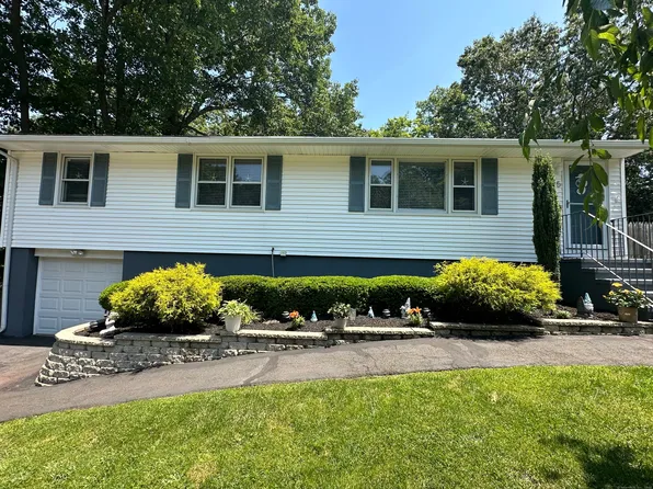 25 Savoy Street, East Haven, CT 06513