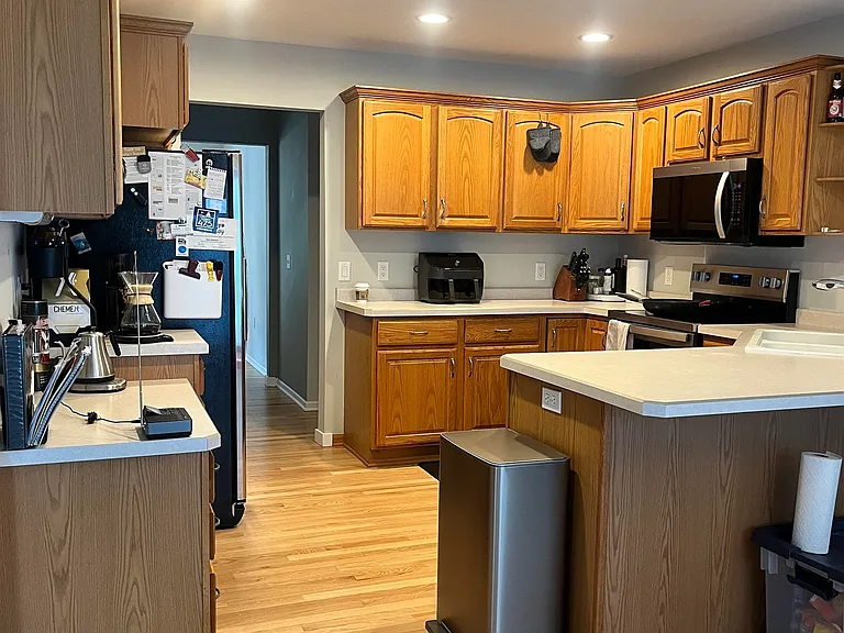 1018 Ganser Dr — Photo 10