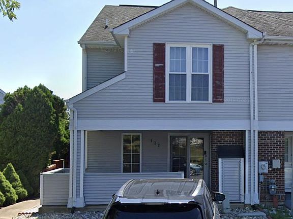 3rd image of 137 Lake Arrowhead Cir