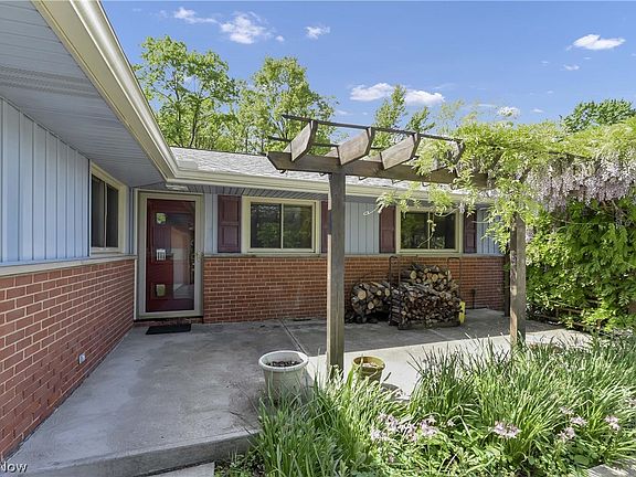 2nd image of 6834 Metro Park Dr