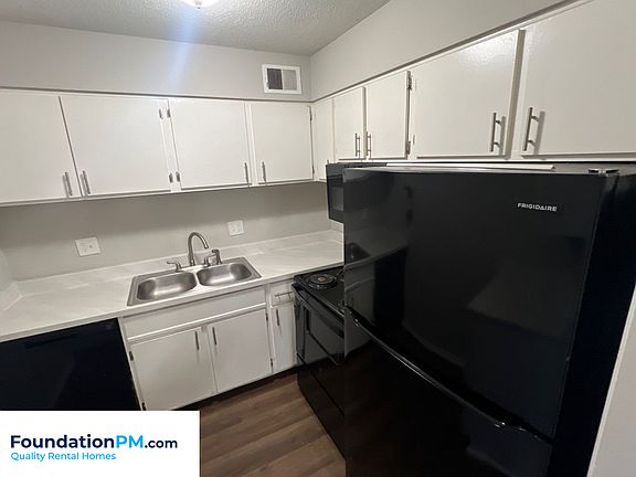 4th image of 3945 Macon Rd APT 7