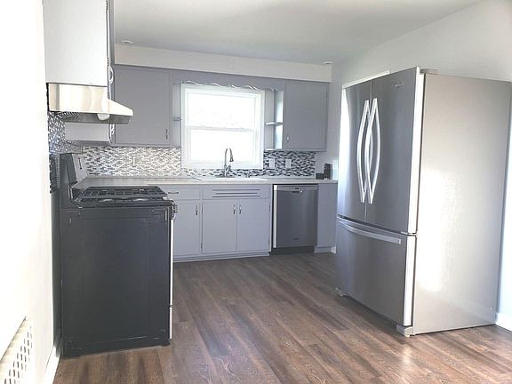 4th image of 2422 North Ave