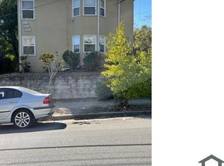 1221 E 21st St, Oakland, CA 94606