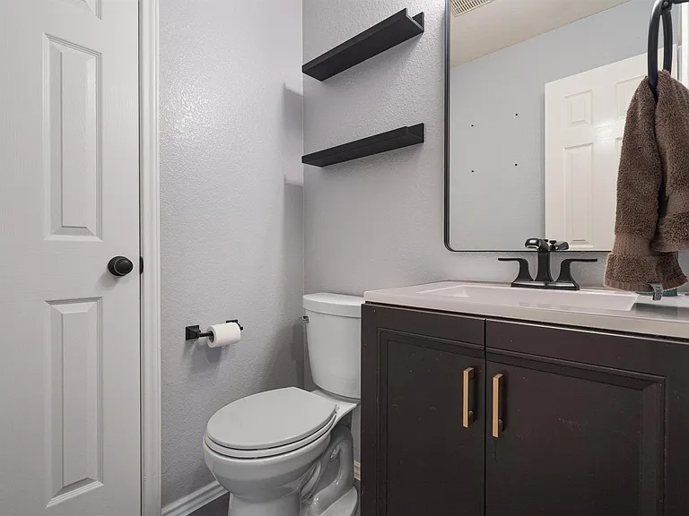 1713 Darjeeling Dr — Photo 15