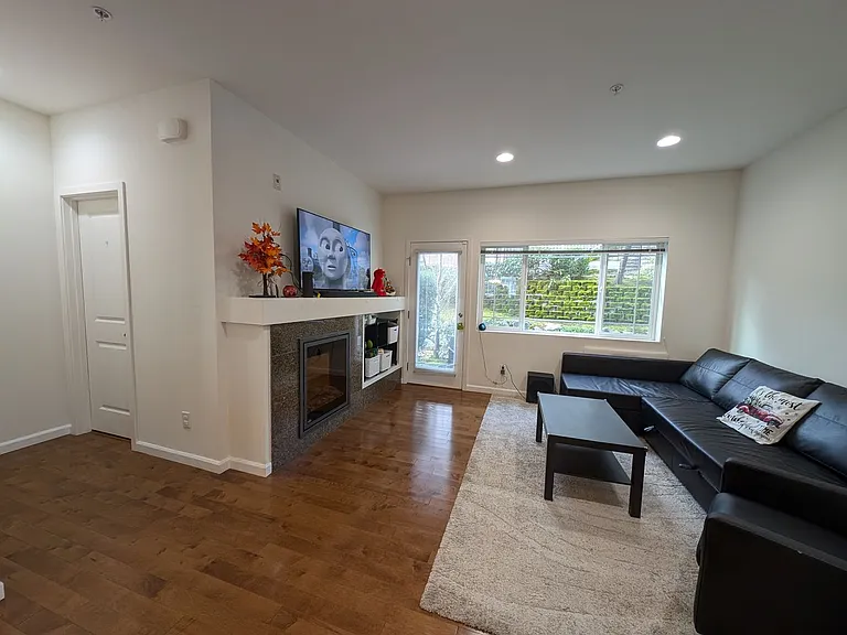 15720 Manor Way #U5 — Photo 3