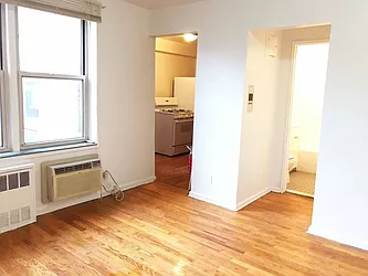 Rented by R New York