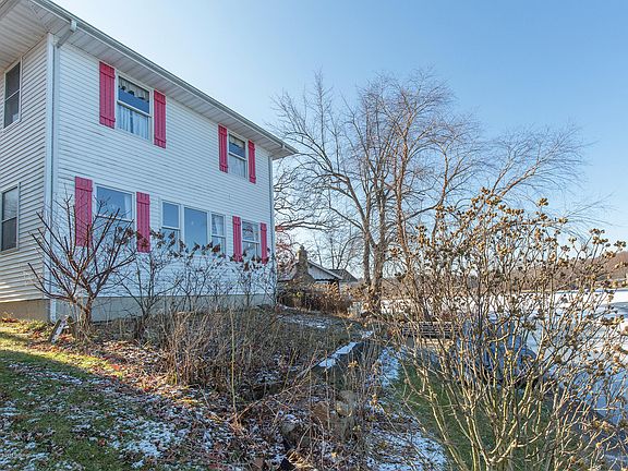 3rd image of 27266 Oak Dr