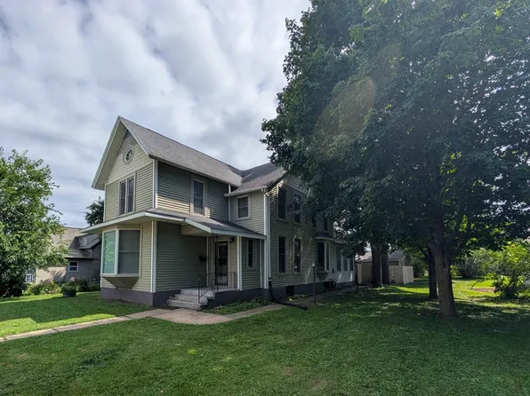 113 5th Ave E, Cresco, IA 52136