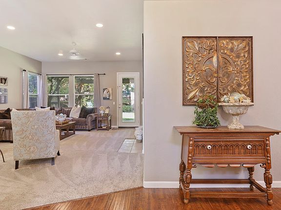 3rd image of 2635 Orchard Dr