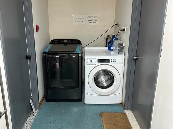 335 N 10th St APT A, Philadelphia, PA 19107