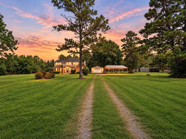 7716 Highway 321, Dayton, TX 77535