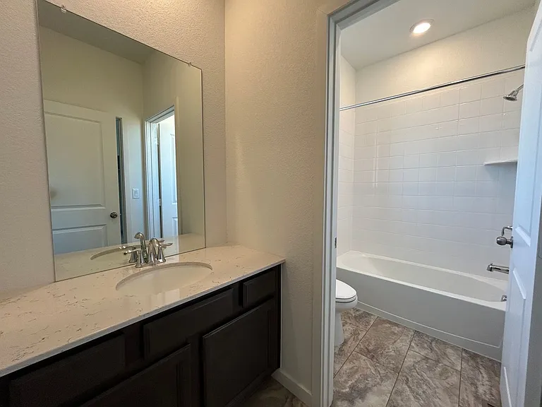 5498 Euclid Dr — Photo 10