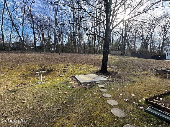 5th image of 3720 Washington Pike