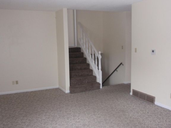 Portion of LR showing open stairwell