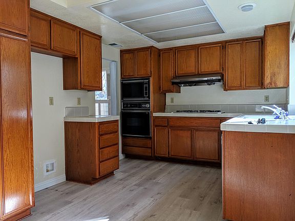 3rd image of 2761 Saleroso Dr