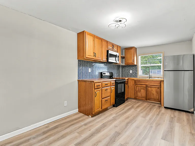 5822 Tampico Rd #B — Photo 9
