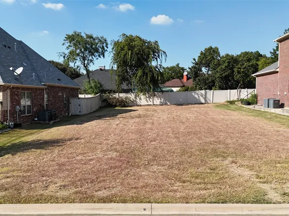 8 Yogi Way, Irving, TX 75038
