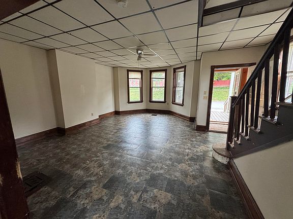 2nd image of 32 Erchles Street
