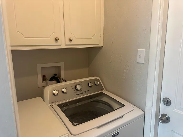 305 Wilson St — Photo 8