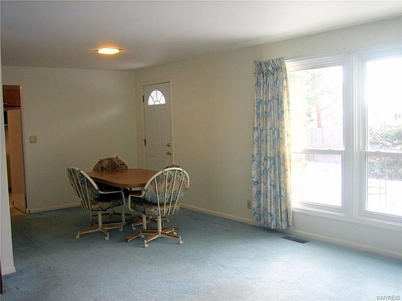 4th image of 24 Glendale Dr