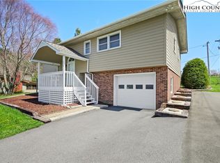 210 Paul Critcher Dr, Boone, NC 28607