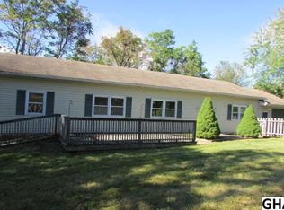 16 S Locust Ln, Mechanicsburg, PA 17050
