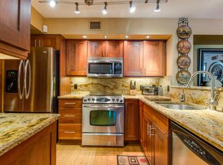 145 Yacht Club Way APT 103, Hypoluxo, FL 33462