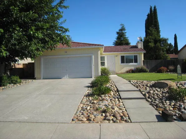 702 Saint Andrews Dr, Vacaville, CA 95687