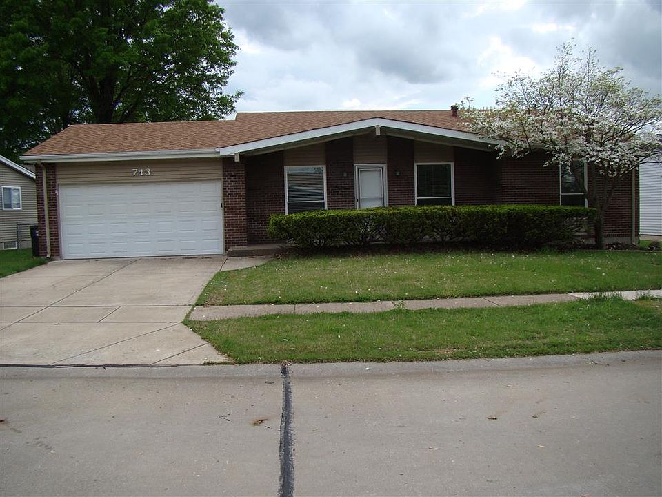 1st image of 743 Doyne Dr
