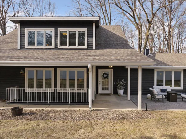 3515 Hamilton Ave, Deephaven, MN 55391